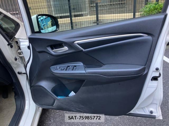 Honda FIT HYBRID 2014-05 7454318-17