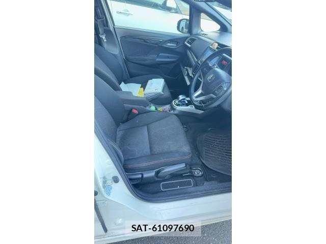 Honda FIT HYBRID 2014-03 7454317-11