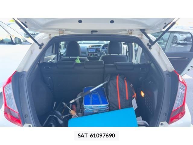 Honda FIT HYBRID 2014-03 7454317-13