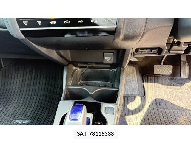 Honda FIT HYBRID 2017-04 7500585-18