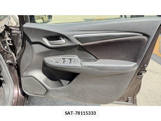 Honda FIT HYBRID 2017-04 7500585-22