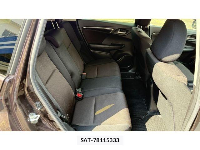 Honda FIT HYBRID 2017-04 7500585-23