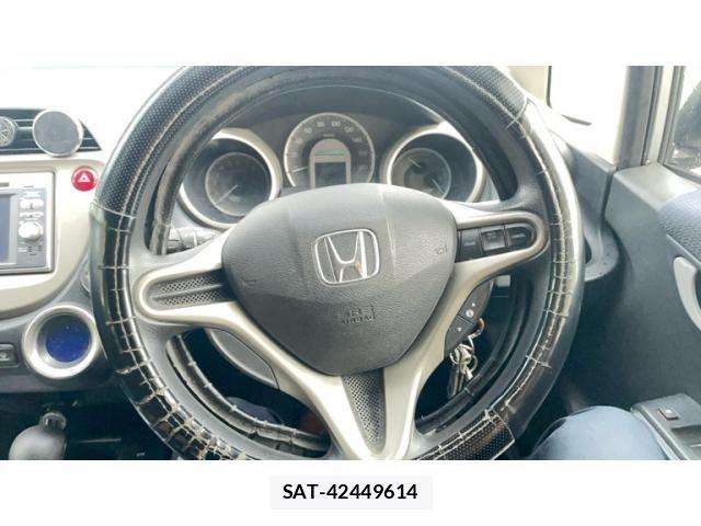 Honda FIT HYBRID 2012-01 7500590-17