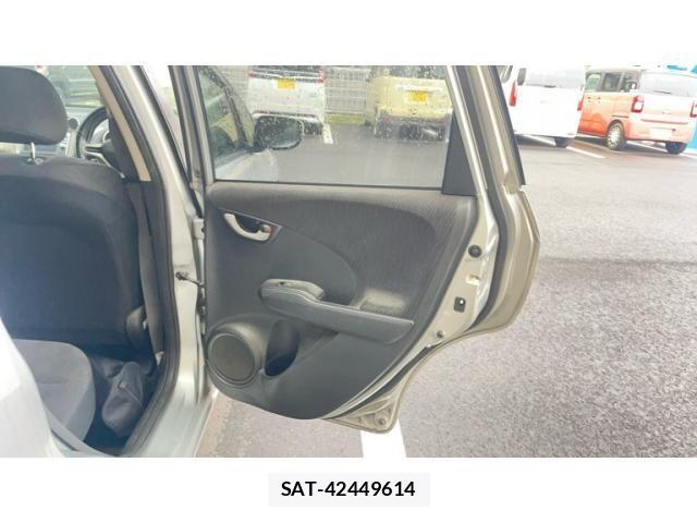 Honda FIT HYBRID 2012-01 7500590-25