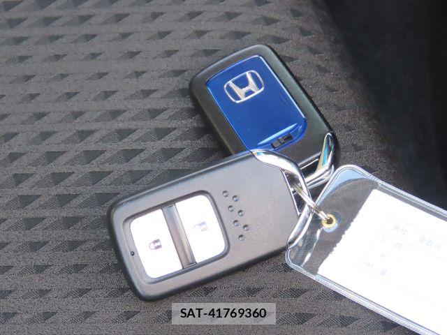 Honda FIT HYBRID 2018-11 7500583-15