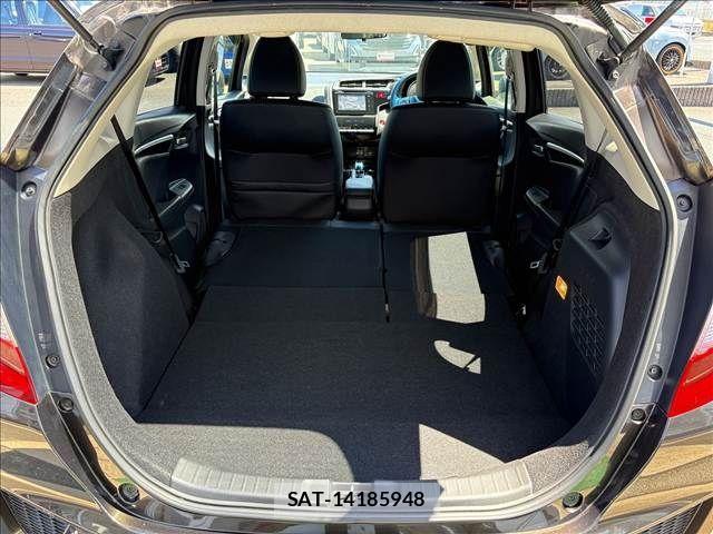 Honda FIT HYBRID 2015-02 7500588-10
