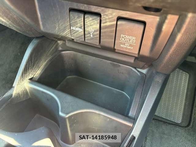 Honda FIT HYBRID 2015-02 7500588-12