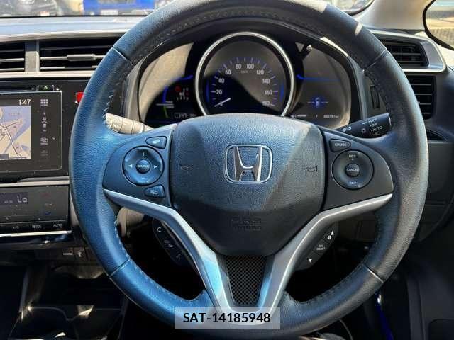 Honda FIT HYBRID 2015-02 7500588-16