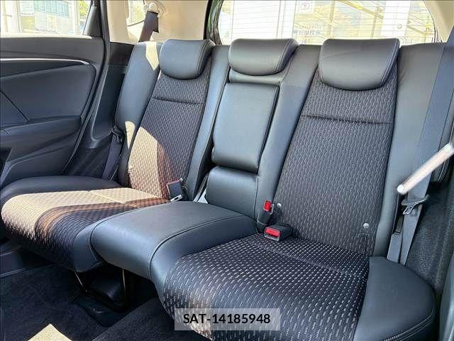 Honda FIT HYBRID 2015-02 7500588-8