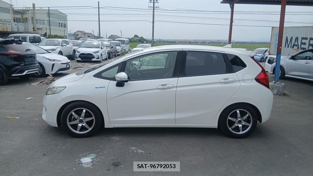 Honda FIT HYBRID 2015 6937245-1