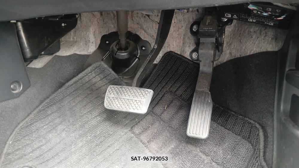 Honda FIT HYBRID 2015 6937245-19
