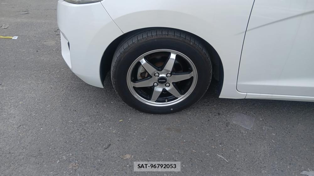 Honda FIT HYBRID 2015 6937245-26