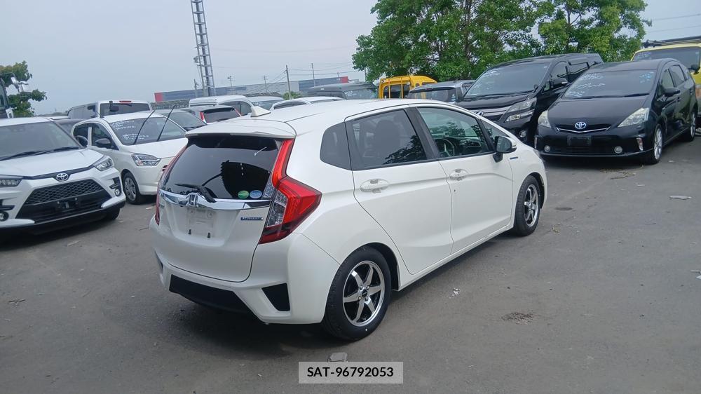 Honda FIT HYBRID 2015 6937245-4