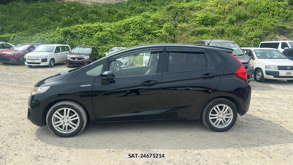 Honda FIT HYBRID 2013 6734643-1