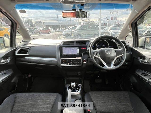 Honda FIT HYBRID 2015-08 7616579-1
