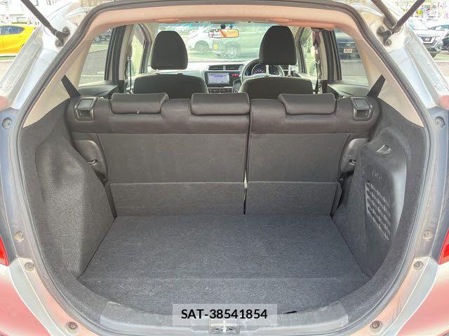 Honda FIT HYBRID 2015-08 7616579-20