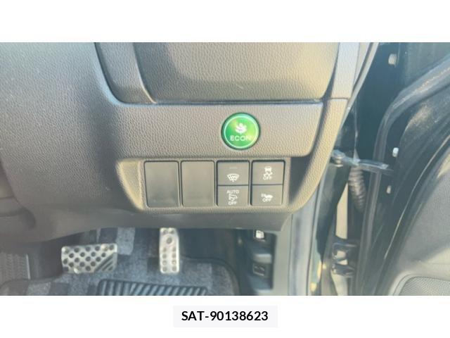 Honda FIT HYBRID 2016-07 7616576-12