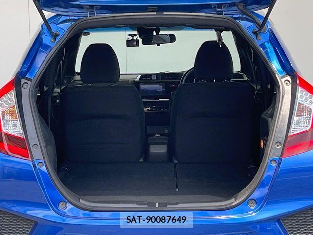 Honda FIT HYBRID 2016-02 7616574-11