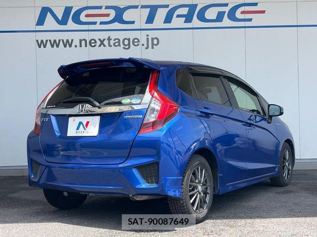 Honda FIT HYBRID 2016-02 7616574-16