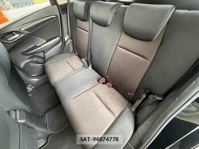 Honda FIT HYBRID 2013-10 7616588-18