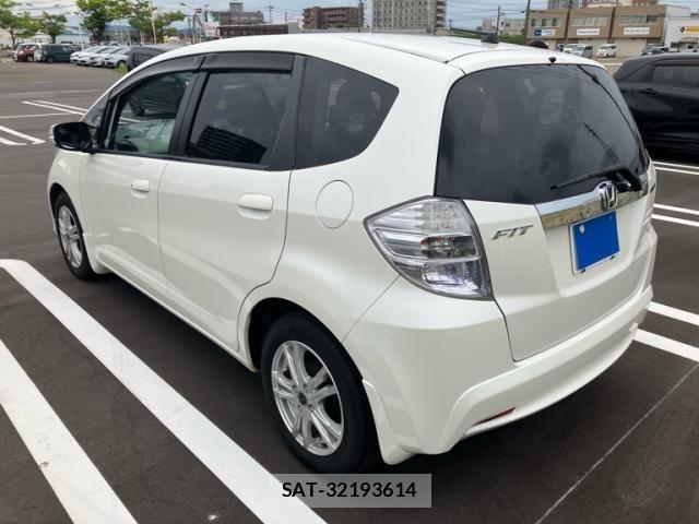 Honda FIT HYBRID 2011-03 7616591-4