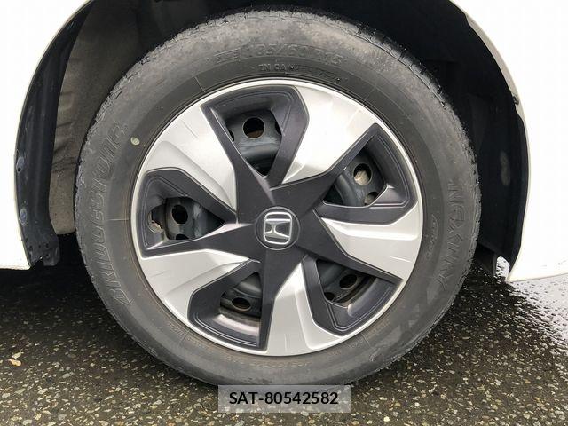 Honda FIT HYBRID 2019-05 7616571-12