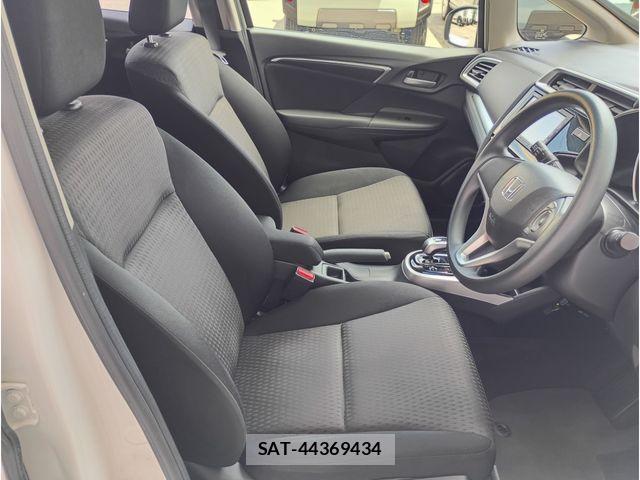 Honda FIT HYBRID 2019-05 7616570-11