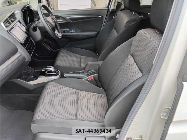 Honda FIT HYBRID 2019-05 7616570-16