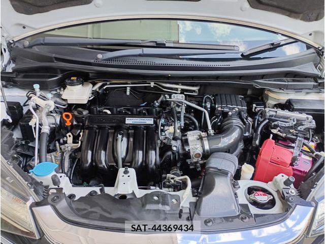 Honda FIT HYBRID 2019-05 7616570-19