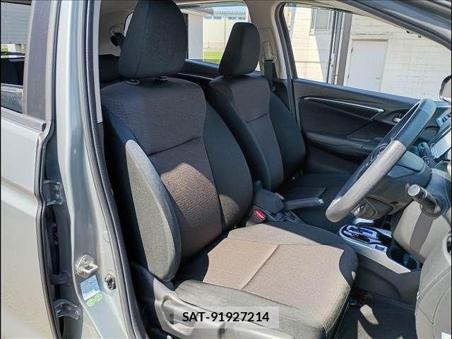 Honda FIT HYBRID 2013-12 7616577-16
