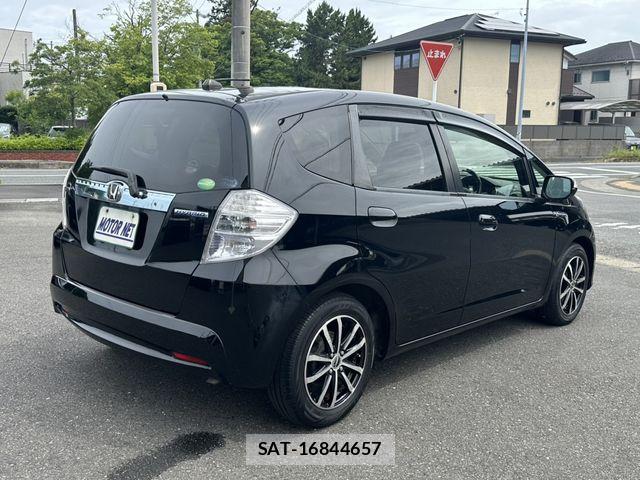 Honda FIT HYBRID 2013-03 7616584-1