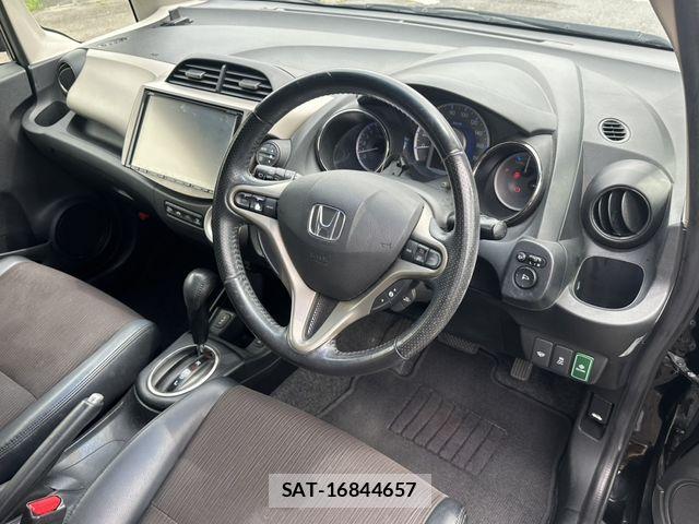 Honda FIT HYBRID 2013-03 7616584-25