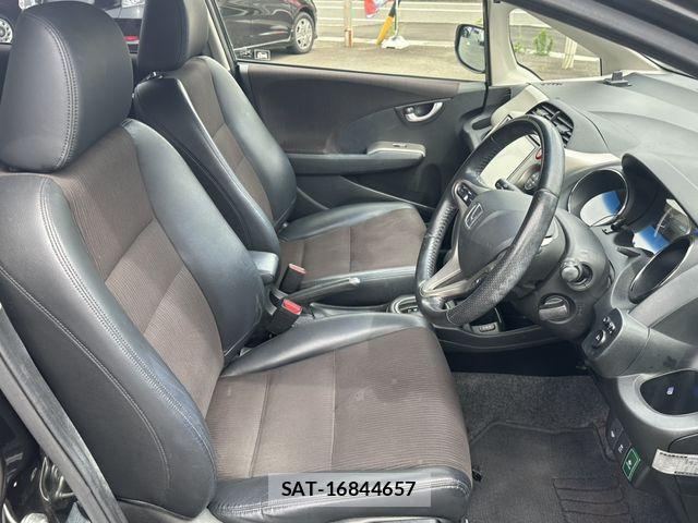 Honda FIT HYBRID 2013-03 7616584-26