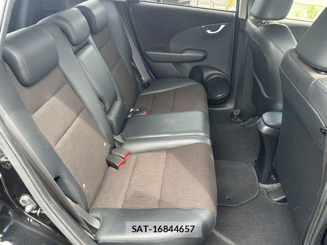 Honda FIT HYBRID 2013-03 7616584-27