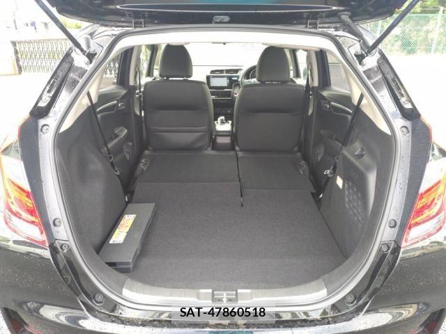 Honda FIT HYBRID 2019-08 7723348-26