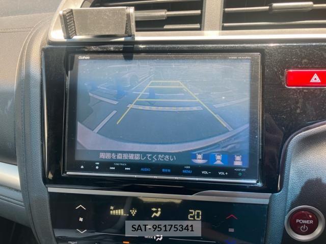 Honda FIT HYBRID 2016-03 7723368-17