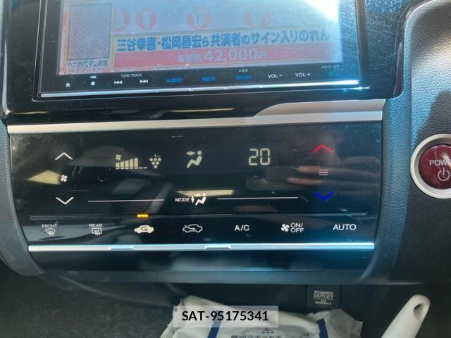 Honda FIT HYBRID 2016-03 7723368-19