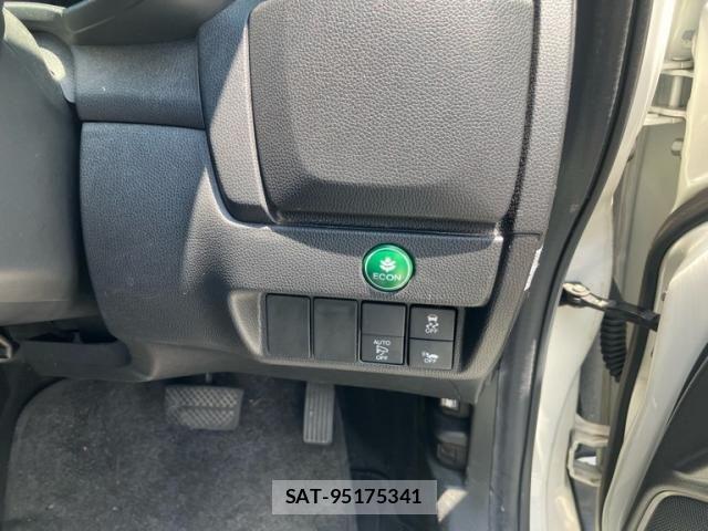 Honda FIT HYBRID 2016-03 7723368-20
