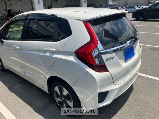 Honda FIT HYBRID 2016-03 7723368-3
