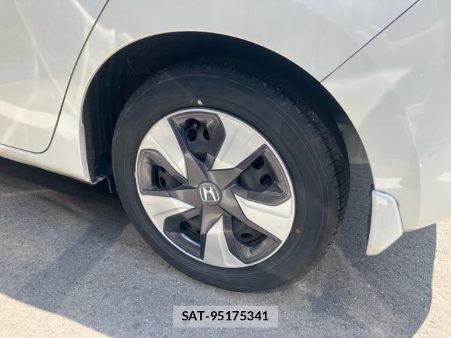 Honda FIT HYBRID 2016-03 7723368-8