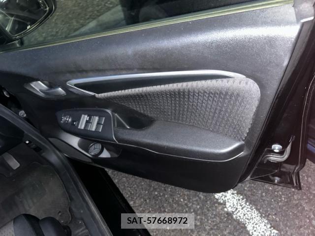 Honda FIT HYBRID 2019-02 7723353-11
