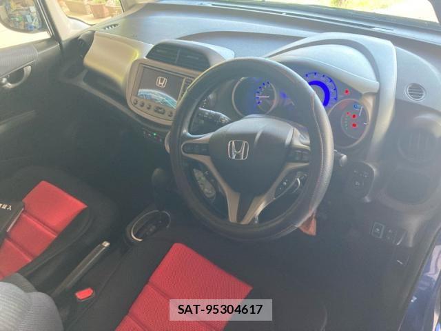 Honda FIT HYBRID 2010-12 7723384-11