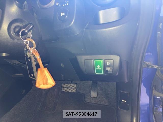 Honda FIT HYBRID 2010-12 7723384-22
