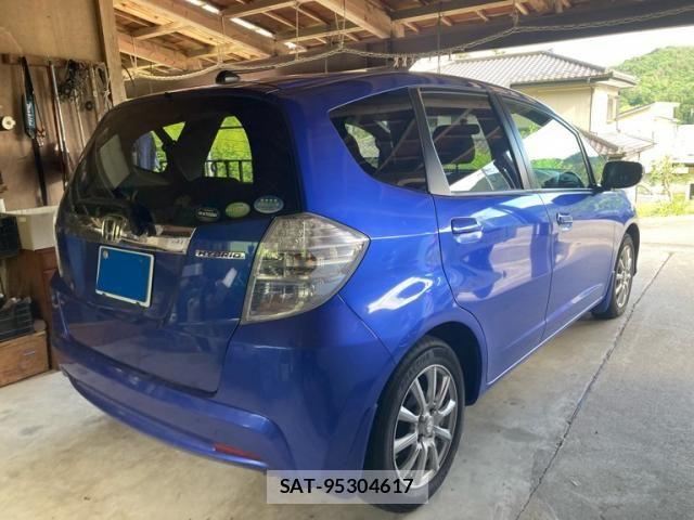 Honda FIT HYBRID 2010-12 7723384-4
