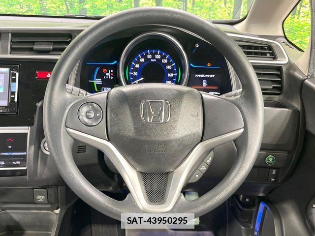 Honda FIT HYBRID 2015-06 7784954-10