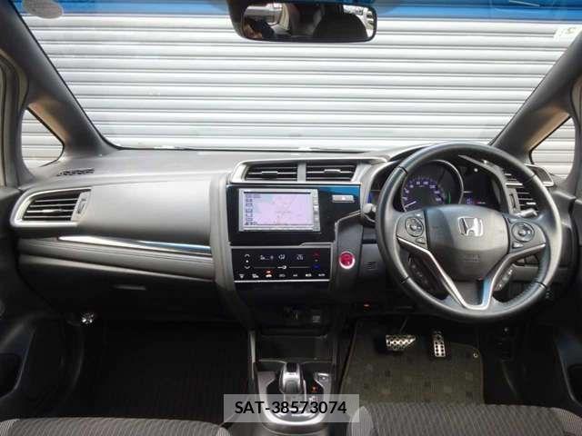 Honda FIT HYBRID 2018-02 7784955-14