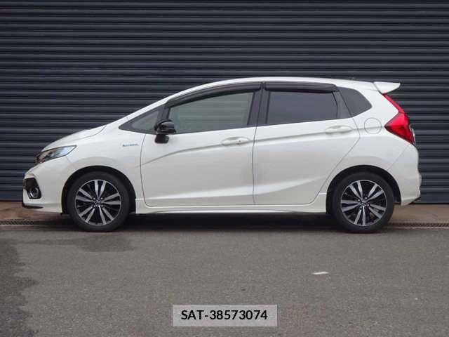 Honda FIT HYBRID 2018-02 7784955-7