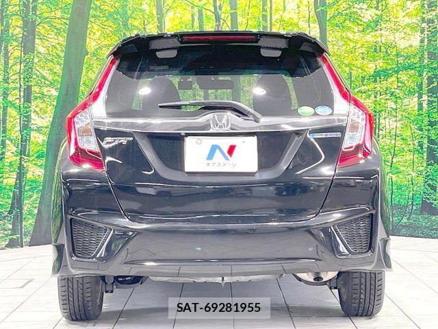 Honda FIT HYBRID 2016-06 7784957-14