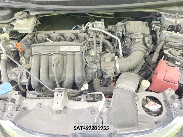 Honda FIT HYBRID 2016-06 7784957-17