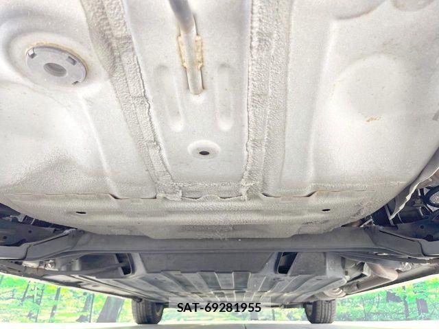 Honda FIT HYBRID 2016-06 7784957-18